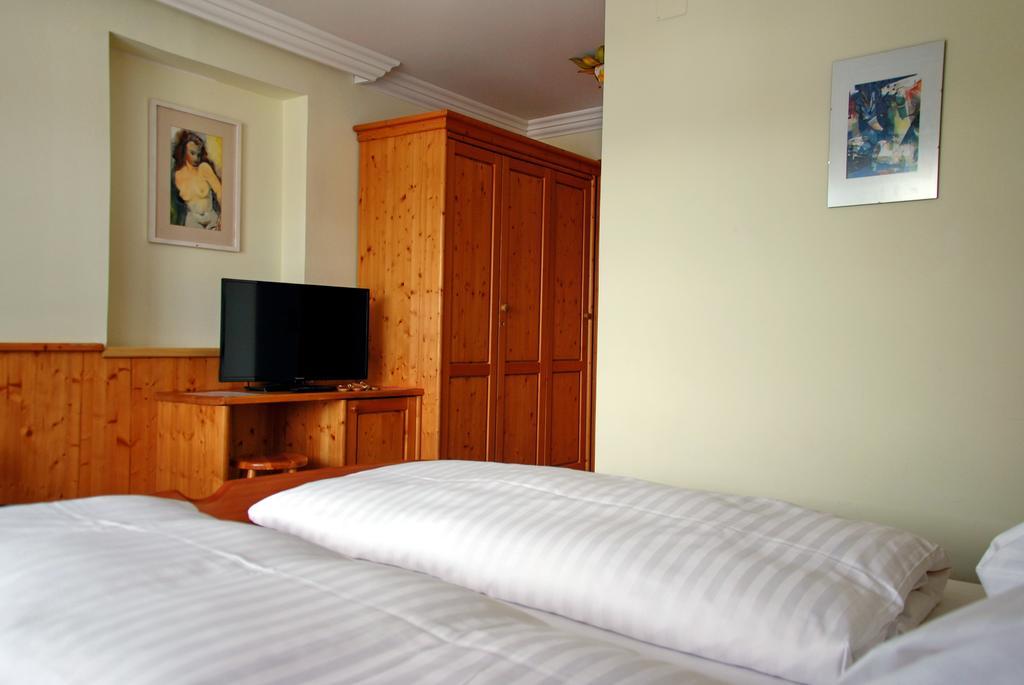 Hotel Tauplitzerhof Quarto foto